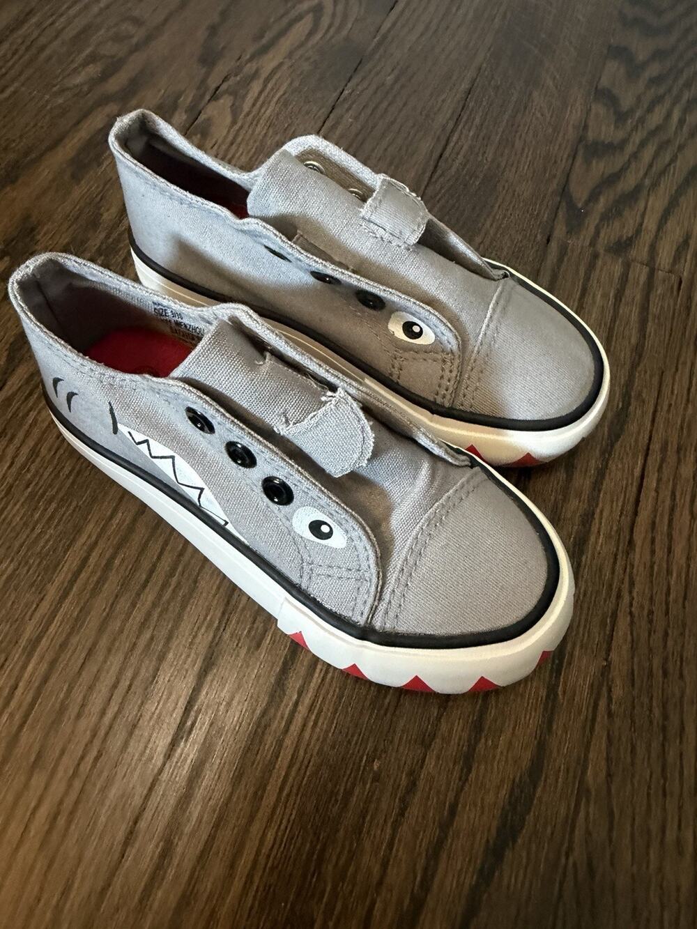 Lily & Dan Shark Slip In Sneakers Kids Sz 9/10 NEE